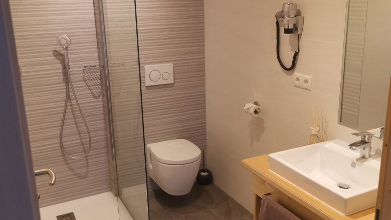 neu errichtete Gästezimmer, © Wohlfühl-Weinhauerhof Doris & Stefan Pasching-Klinglhuber neu errichtete Gästezimmer, © Wohlfühl-Weinhauerhof Doris & Stefan Pasching-Klinglhuber