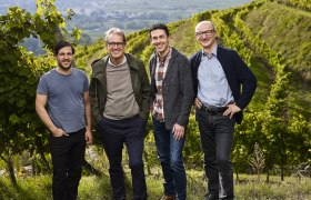 Team Weingut Bründlmayer, © Weingut Bründlmayer / Herbert Lehmann Team Weingut Bründlmayer, © Weingut Bründlmayer / Herbert Lehmann