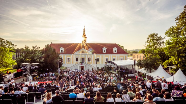 Open-Air Bühne im Park vor Schloss Haindorf, © POV Robert Herbst