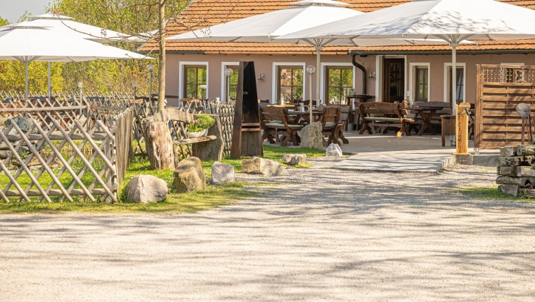 Kühstein.HAUS Gastgarten, &copy; K&uuml;hstein.HAUS-Werner Wachsmann-Verlag