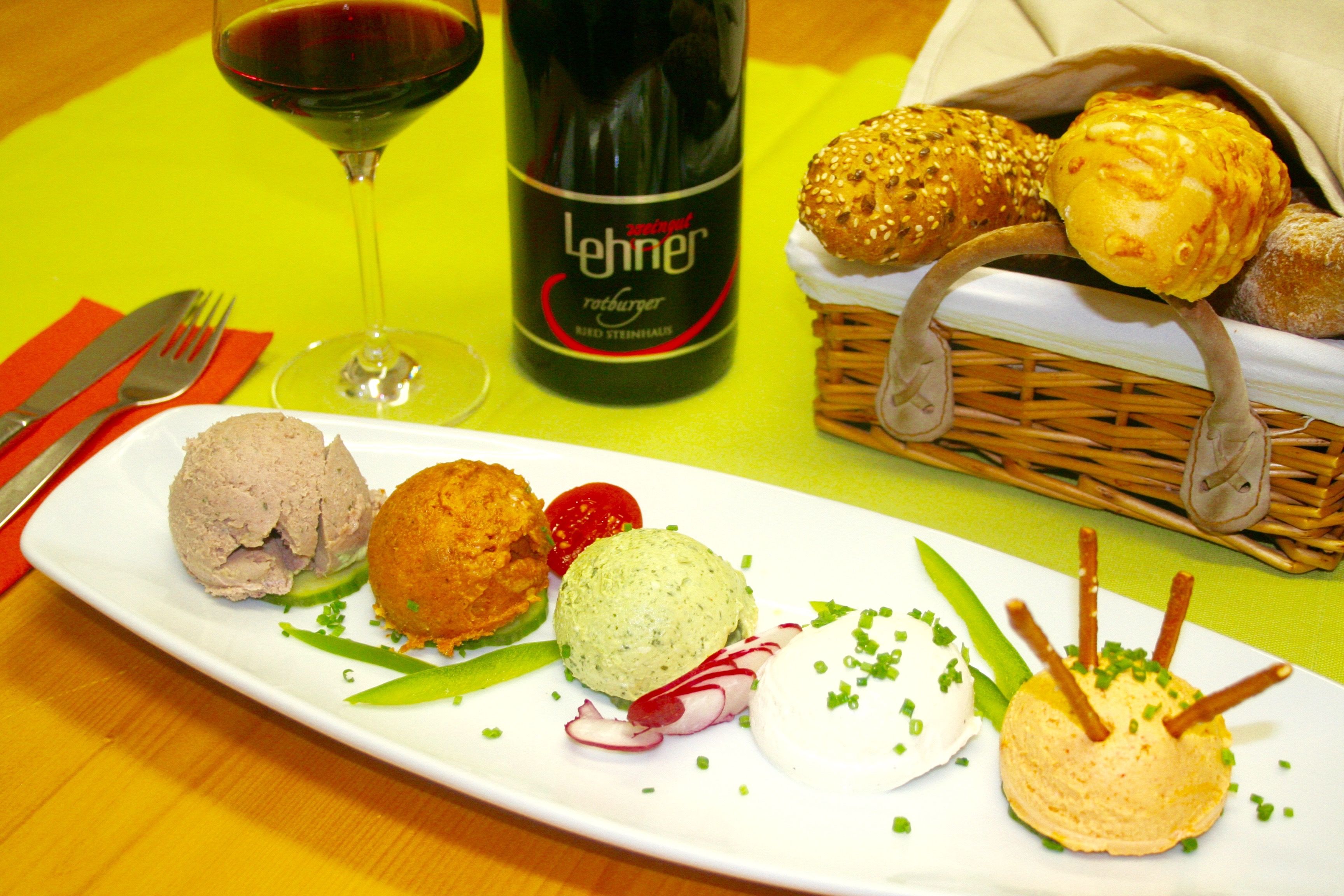 Heurigenjause Weingut & Heuriger Lehner
