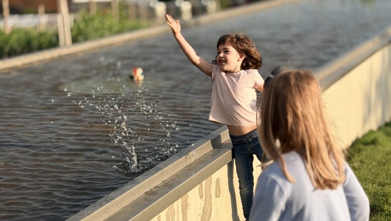 Kinder_spielend_1_&copy;Steininger, &copy; Steininger Weinwelt