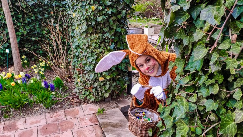 Der Osterhase in den Kittenberger Erlebnisgärten, © Kittenberger Erlebnisgärten