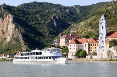 Mit dem Schiff nach Dürnstein in der Wachau, © BRANDNER Schiffahrt