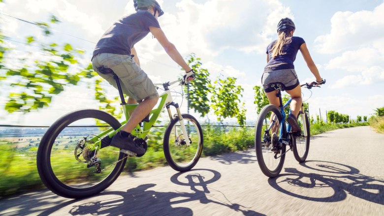 Radtour Hotel Schloss Haindorf, © AdobeStock #135887930