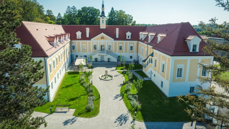 Schloss Haindorf, © Hotel Schloss Haindorf, KRAL Wachsmann Verlag